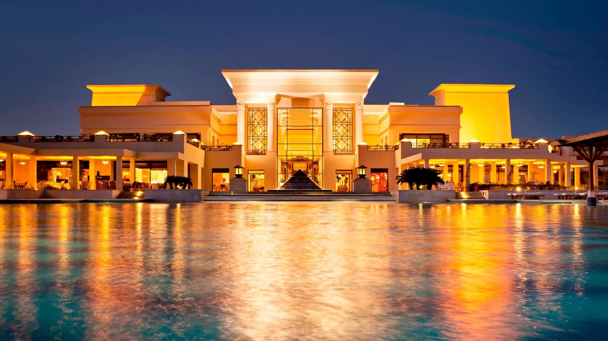 hrgss-exterior-0429-hor-clsc_inPixio